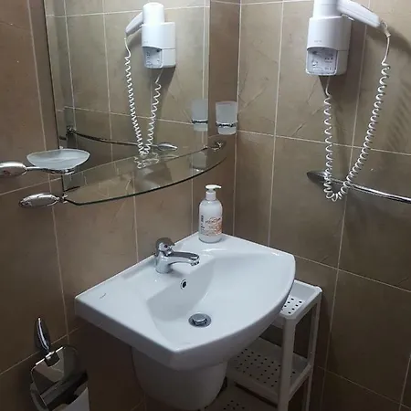 Luxor Apartman *